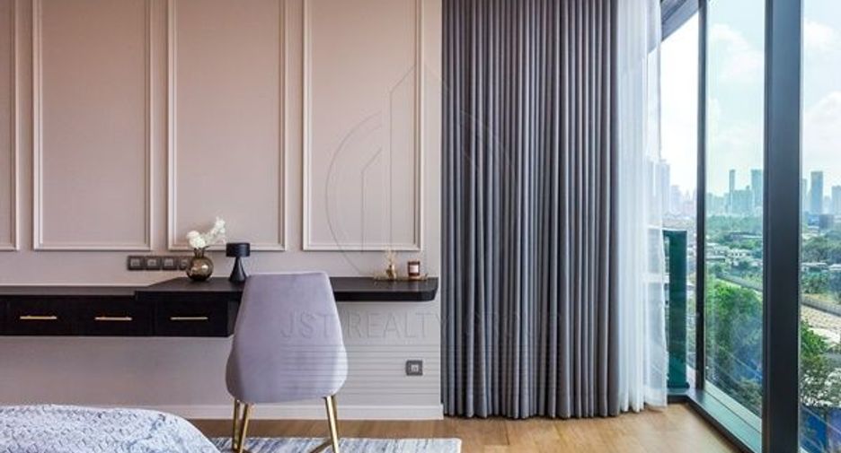 For sale 1 bed condo in Pathum Wan, Bangkok