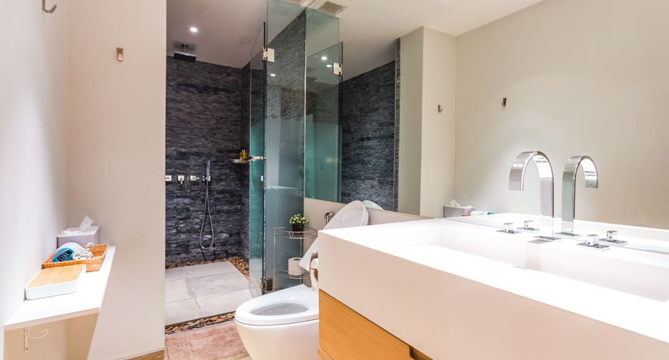 For rent and for sale 5 bedrooms villa in Thalang, Phuket