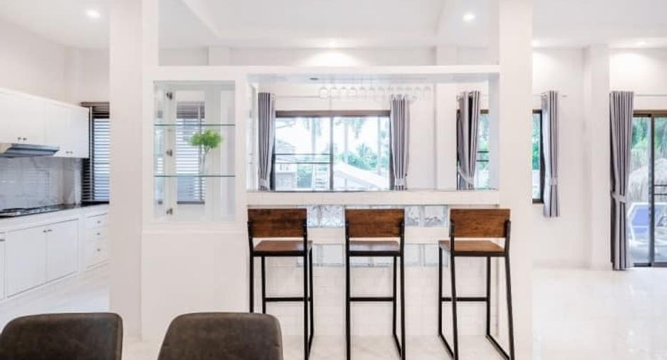 Villa zur Miete mit 4 Zimmer in Bang Lamung, Chonburi