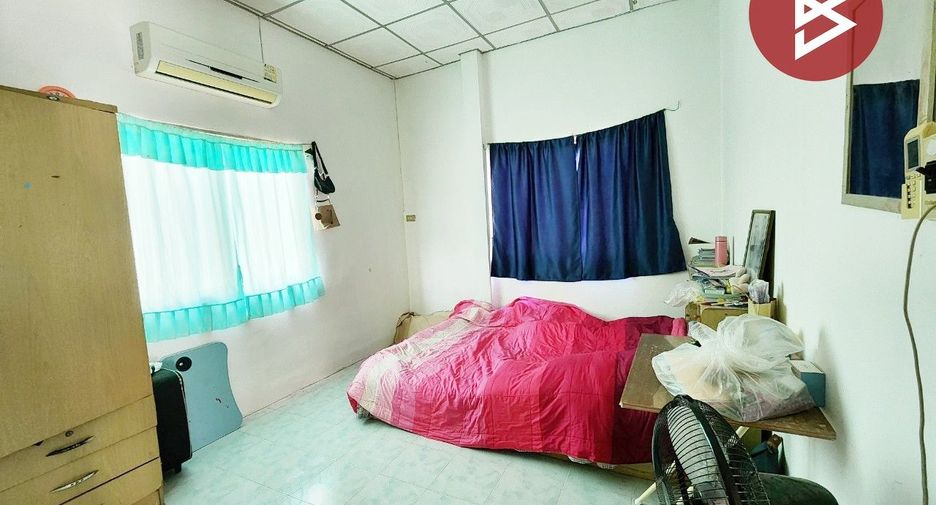 For sale 3 Beds townhouse in Si Racha, Chonburi