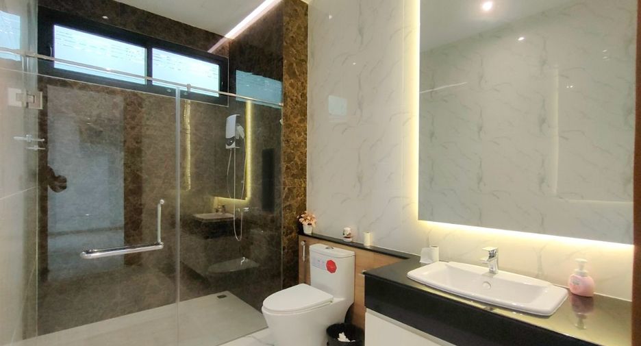 For rent and for sale 3 bedrooms villa in Mueang Phuket, Phuket
