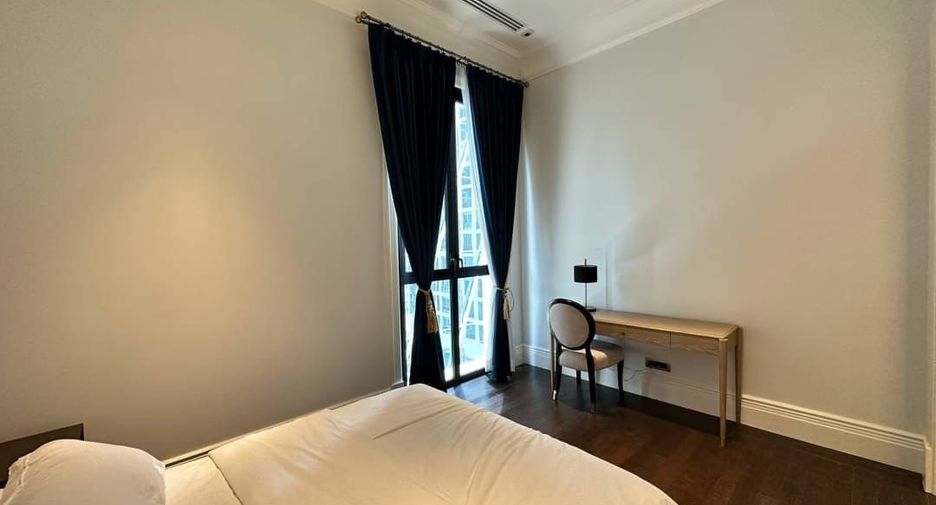 À louer 2 chambres condo à Pathum Wan, Bangkok
