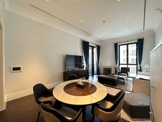 For rent 2 bedrooms condo in Pathum Wan, Bangkok