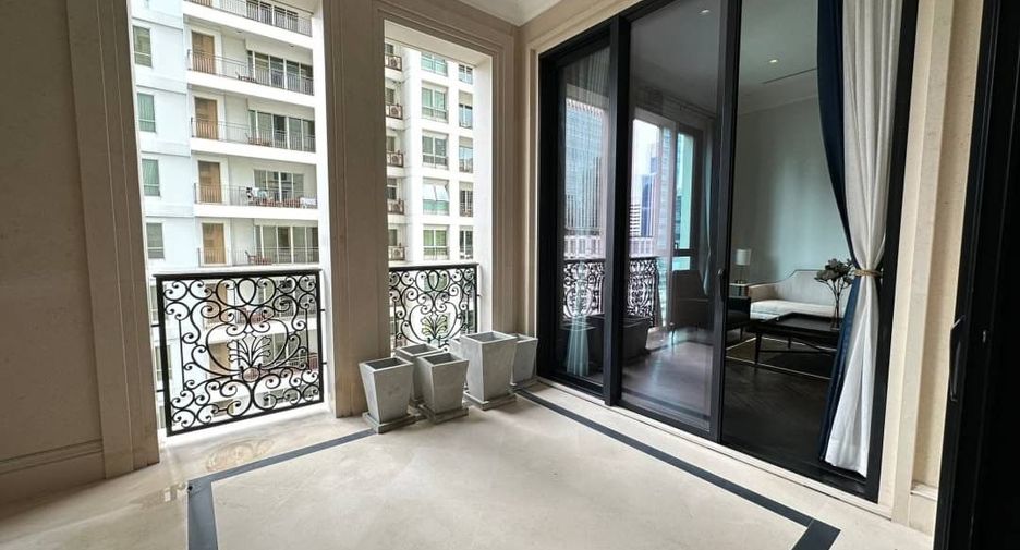 À louer 2 chambres condo à Pathum Wan, Bangkok