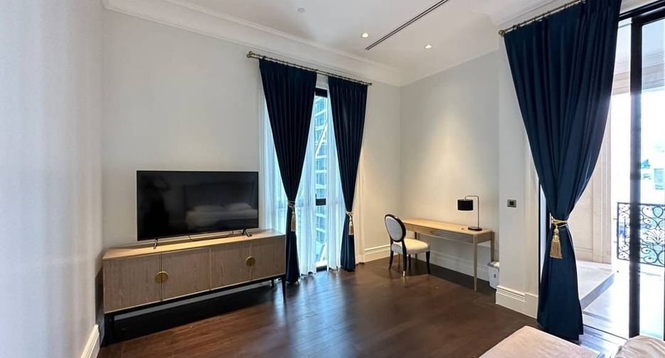 À louer 2 chambres condo à Pathum Wan, Bangkok