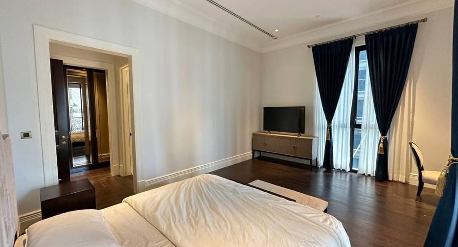 À louer 2 chambres condo à Pathum Wan, Bangkok