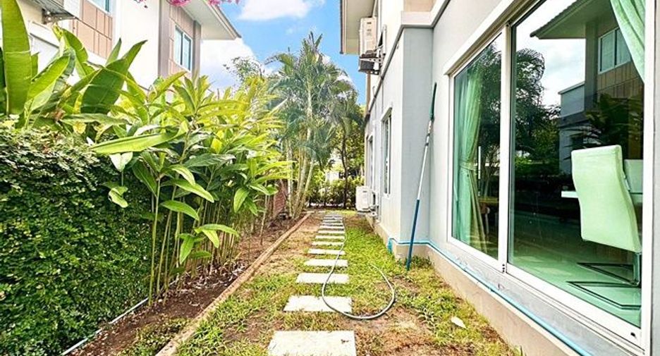 For sale 3 bedrooms house in Suan Luang, Bangkok