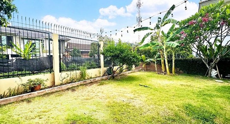 For sale 3 bedrooms house in Suan Luang, Bangkok
