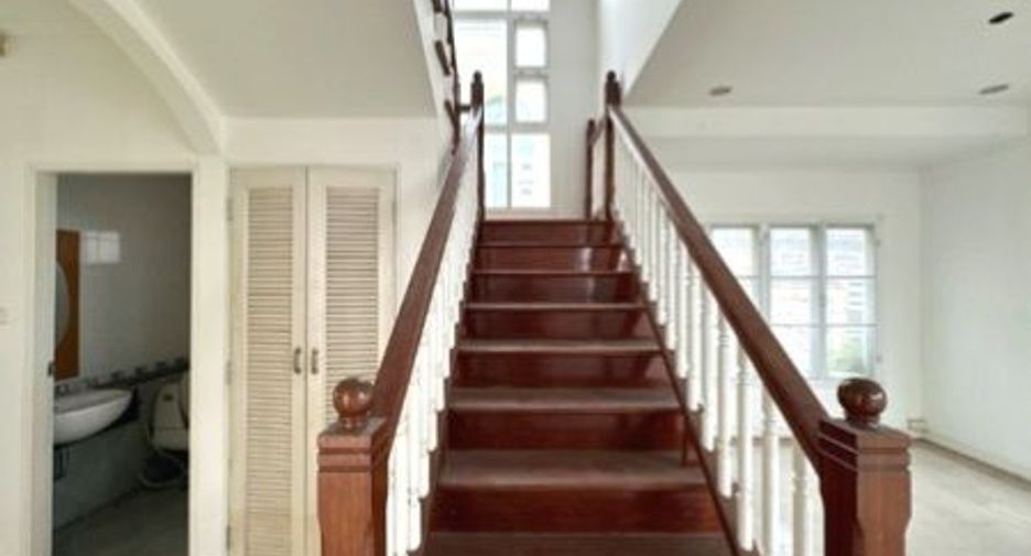 For sale 3 bedrooms house in Thanyaburi, Pathum Thani