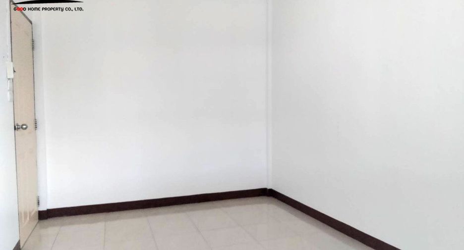 For sale 2 bed townhouse in Mueang Ang Thong, Ang Thong