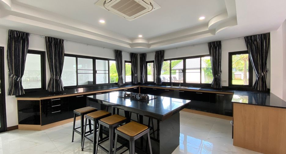 For rent and for sale 5 bedrooms house in San Sai, Chiang Mai