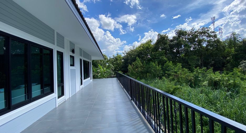For rent and for sale 5 bedrooms house in San Sai, Chiang Mai