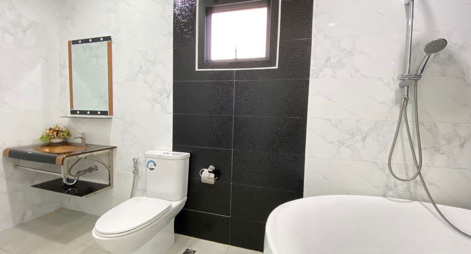 For rent and for sale 5 bedrooms house in San Sai, Chiang Mai