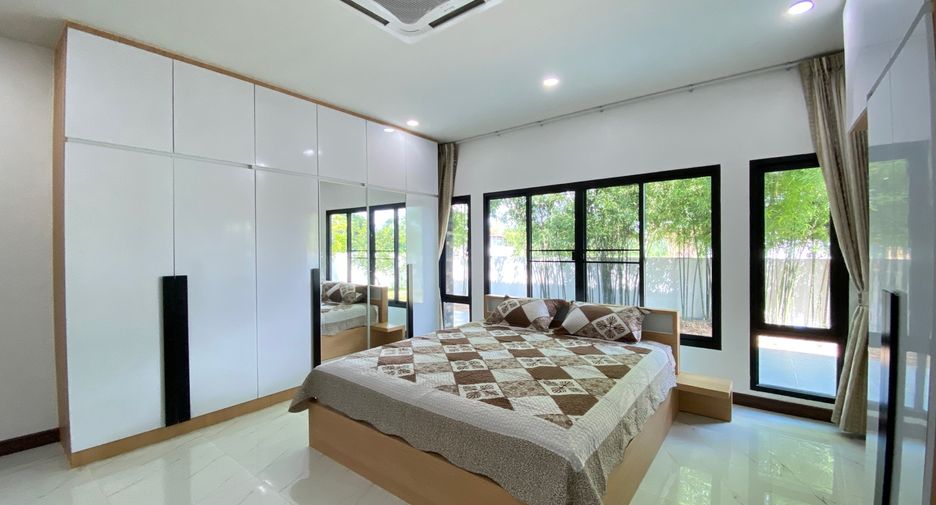 For rent and for sale 5 bedrooms house in San Sai, Chiang Mai