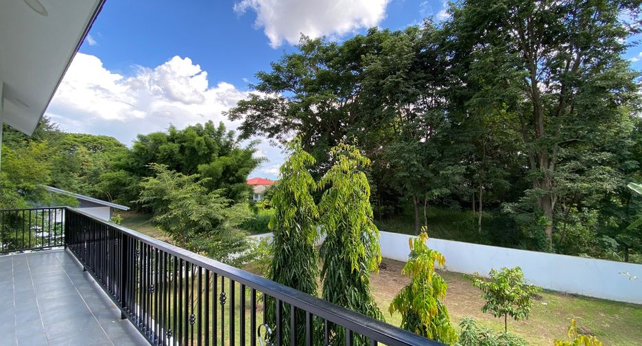 For rent and for sale 5 bedrooms house in San Sai, Chiang Mai