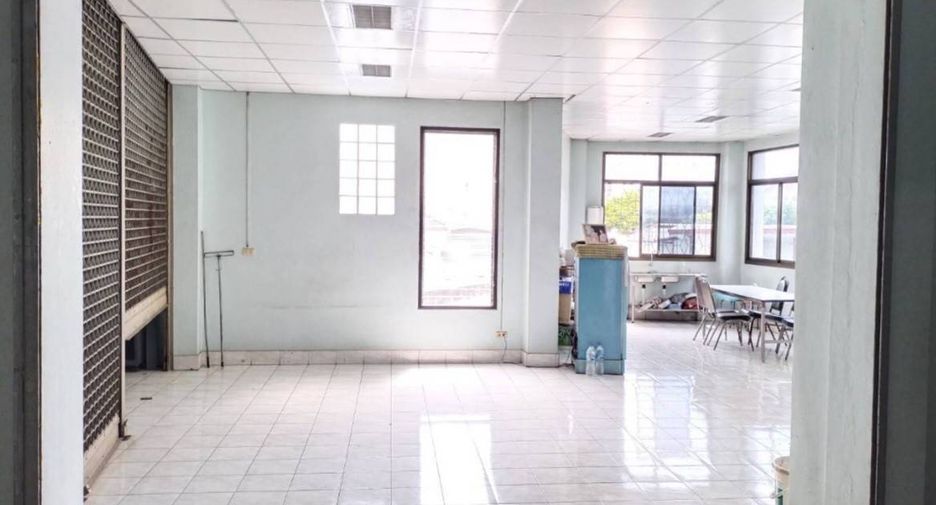 For sale 10 bedrooms retail Space in Mueang Udon Thani, Udon Thani