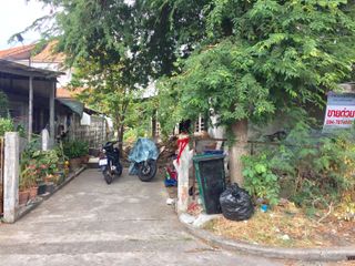 For sale 1 Beds house in Saphan Sung, Bangkok
