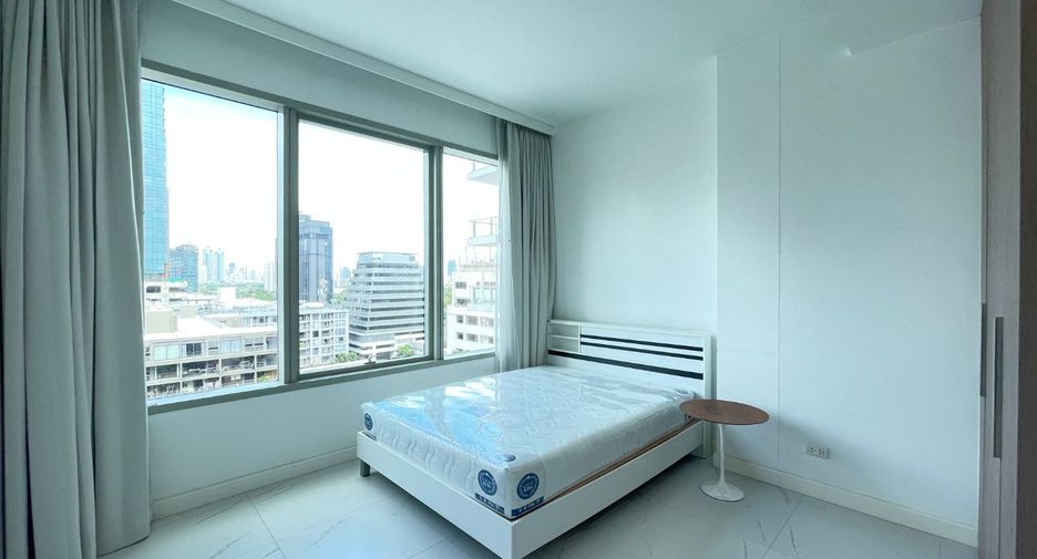 For rent 2 bedrooms condo in Pathum Wan, Bangkok