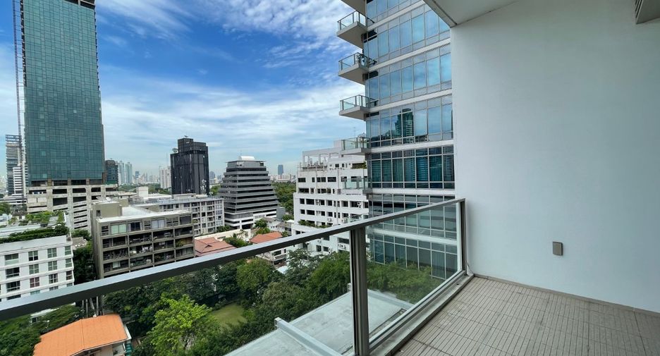 For rent 2 bedrooms condo in Pathum Wan, Bangkok