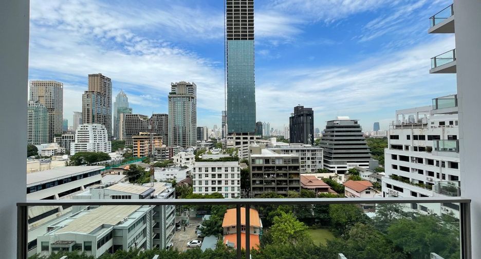 For rent 2 bedrooms condo in Pathum Wan, Bangkok