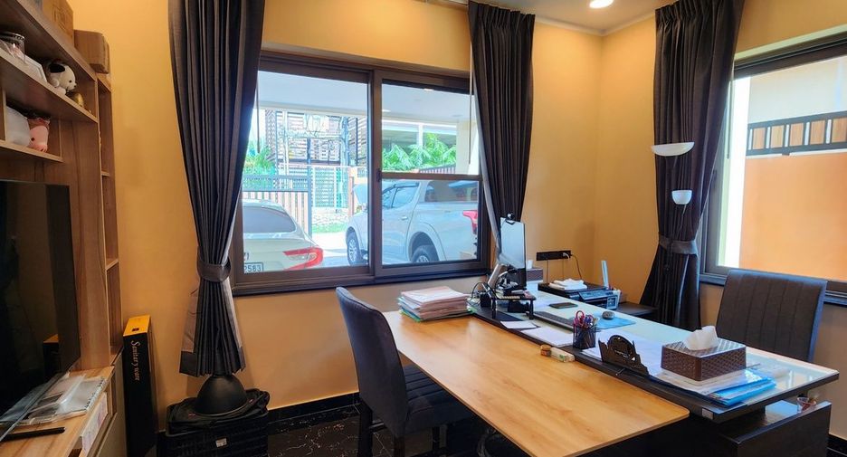 Haus zum Kauf mit 5 Zimmer in Bang Lamung, Chonburi