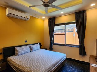 Haus zum Kauf mit 5 Zimmer in Bang Lamung, Chonburi