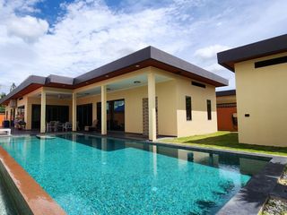 Haus zum Kauf mit 5 Zimmer in Bang Lamung, Chonburi