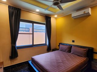 Haus zum Kauf mit 5 Zimmer in Bang Lamung, Chonburi