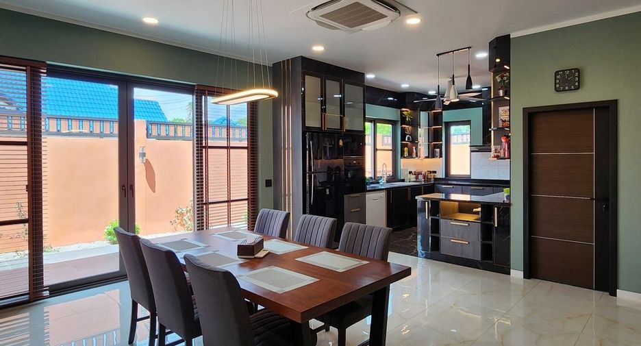 Haus zum Kauf mit 5 Zimmer in Bang Lamung, Chonburi