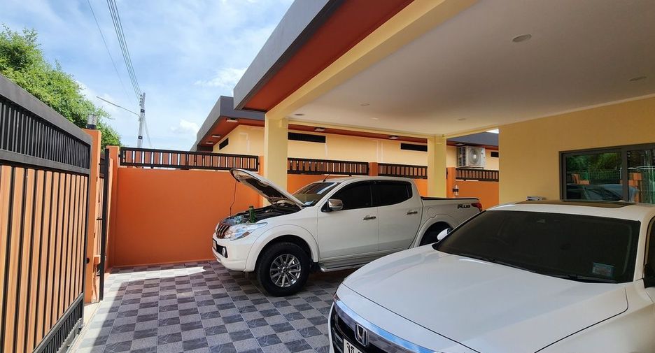 Haus zum Kauf mit 5 Zimmer in Bang Lamung, Chonburi