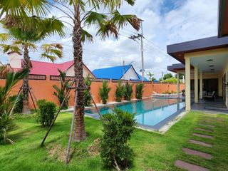 Haus zum Kauf mit 5 Zimmer in Bang Lamung, Chonburi