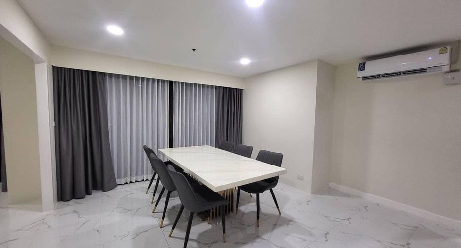 For rent 4 bedrooms condo in Watthana, Bangkok