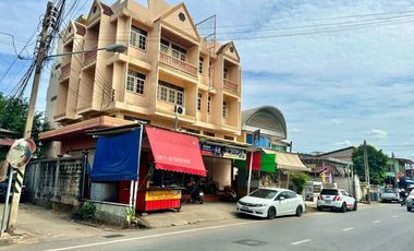 Local comercial en venta en Si Racha, Chonburi