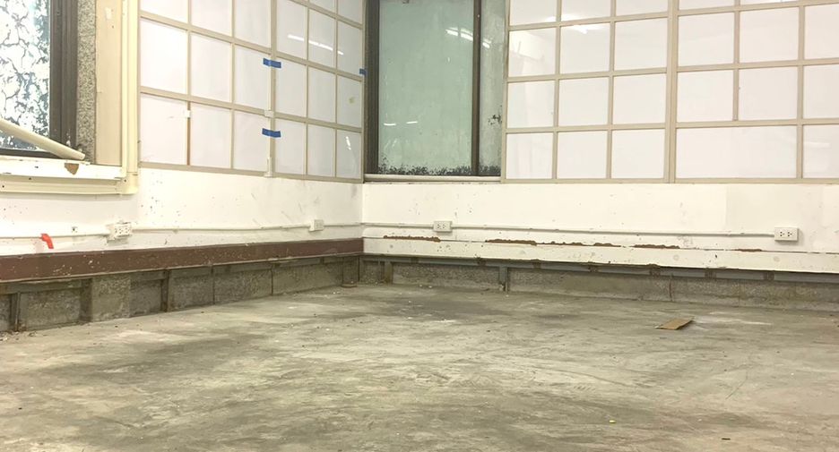 出租 16 卧室 商业空间 在 Watthana, 曼谷