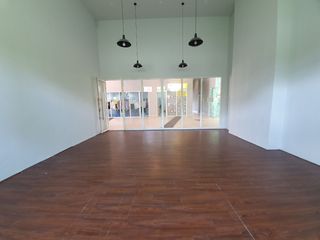 For rent retail Space in Yan Nawa, Bangkok