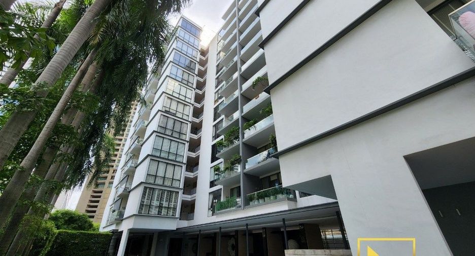 For rent 3 bedrooms condo in Khlong Toei, Bangkok