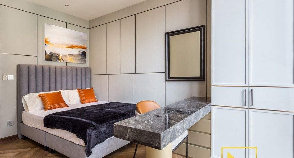 For rent 3 bedrooms condo in Khlong Toei, Bangkok