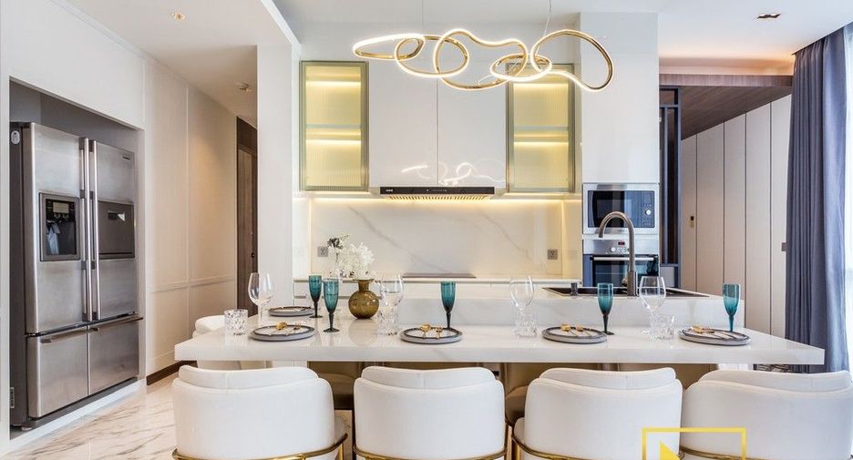 For rent 3 bedrooms condo in Khlong Toei, Bangkok