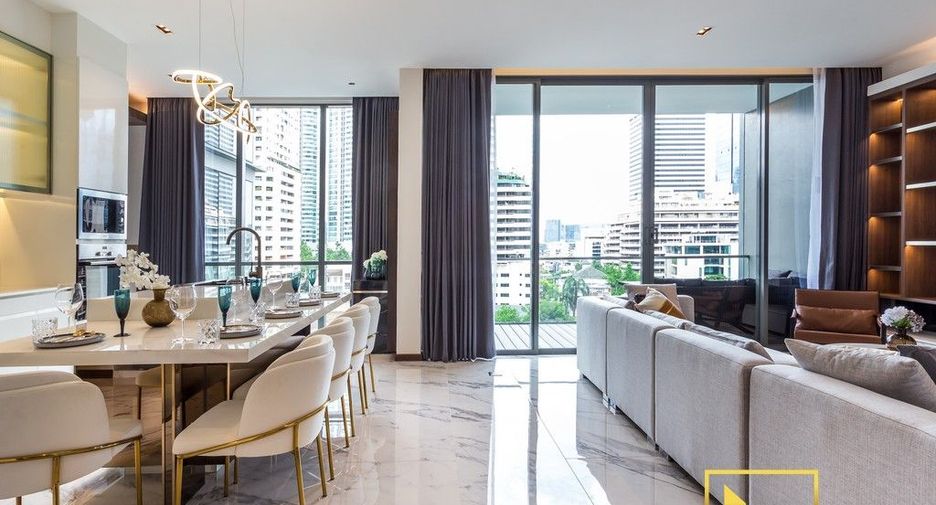 For rent 3 bedrooms condo in Khlong Toei, Bangkok
