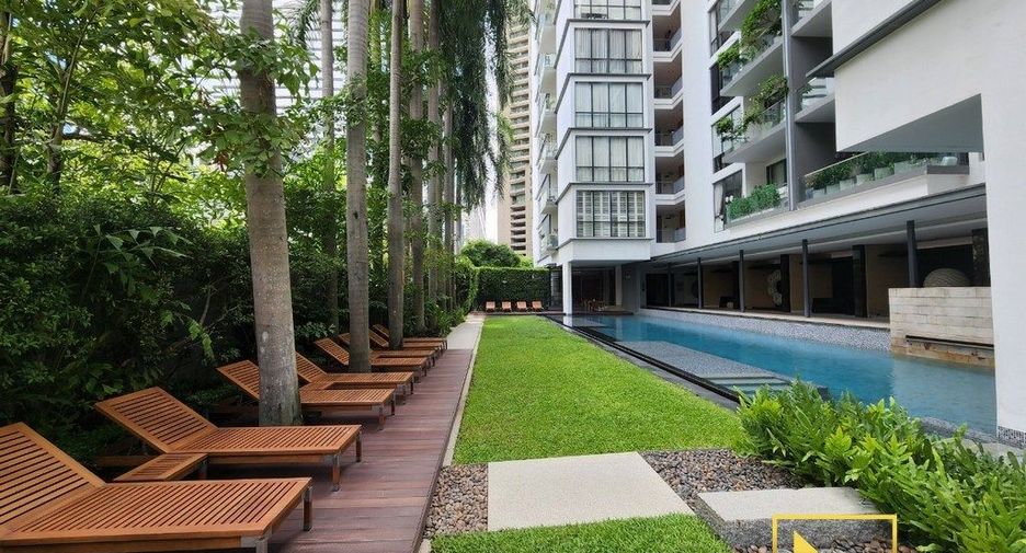 For rent 3 bedrooms condo in Khlong Toei, Bangkok