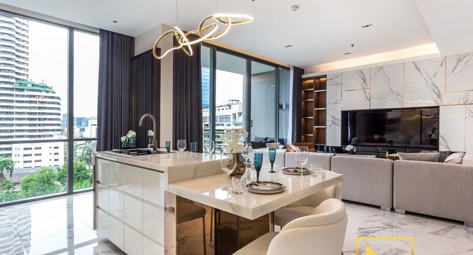 For rent 3 bedrooms condo in Khlong Toei, Bangkok
