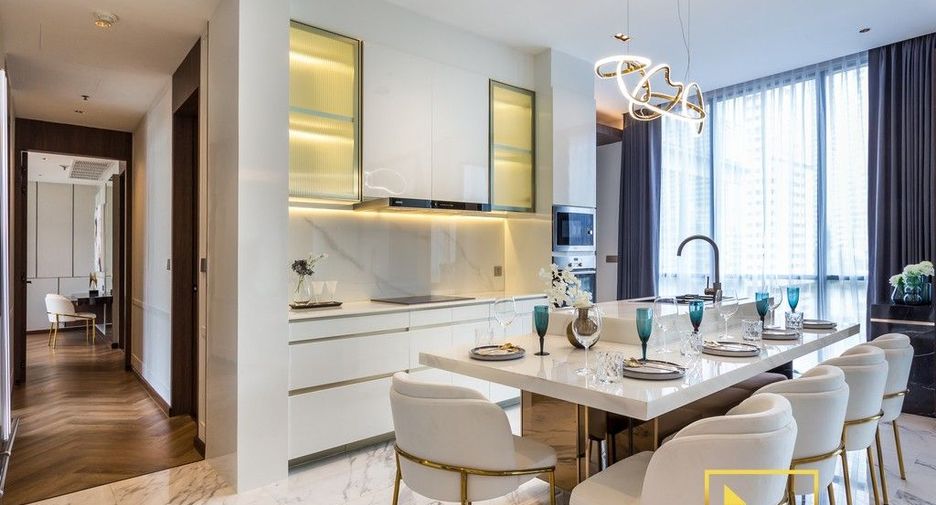 For rent 3 bedrooms condo in Khlong Toei, Bangkok