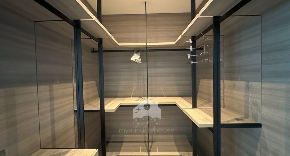 For rent 1 Beds condo in Pathum Wan, Bangkok