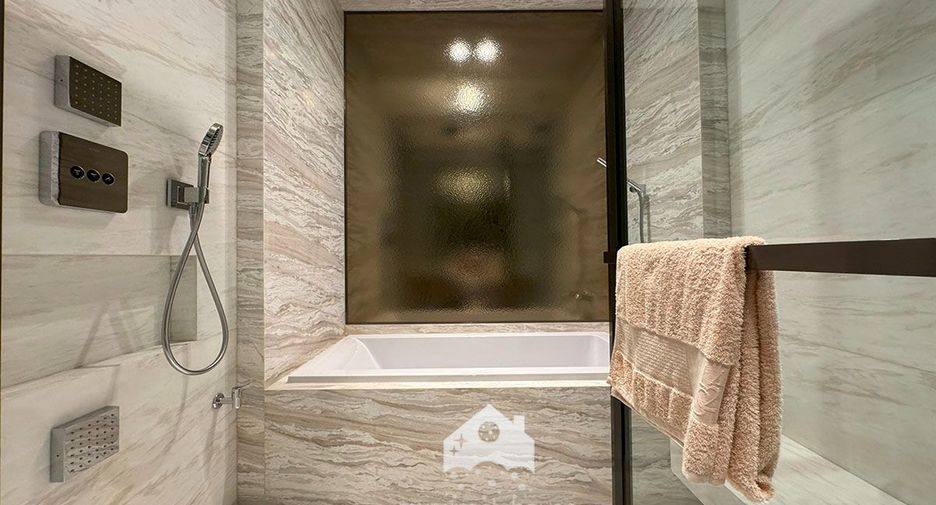 For rent 1 Beds condo in Pathum Wan, Bangkok