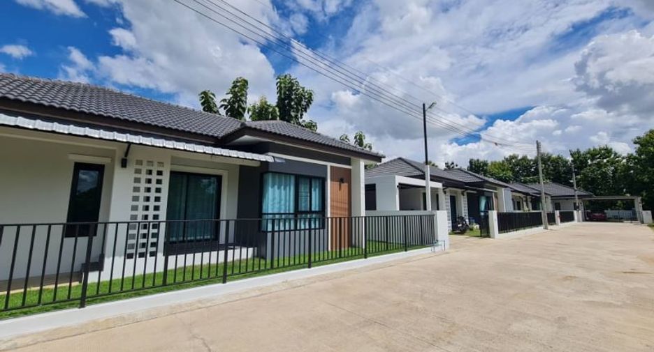À vendre 3 chambres maison à Mueang Lamphun, Lamphun