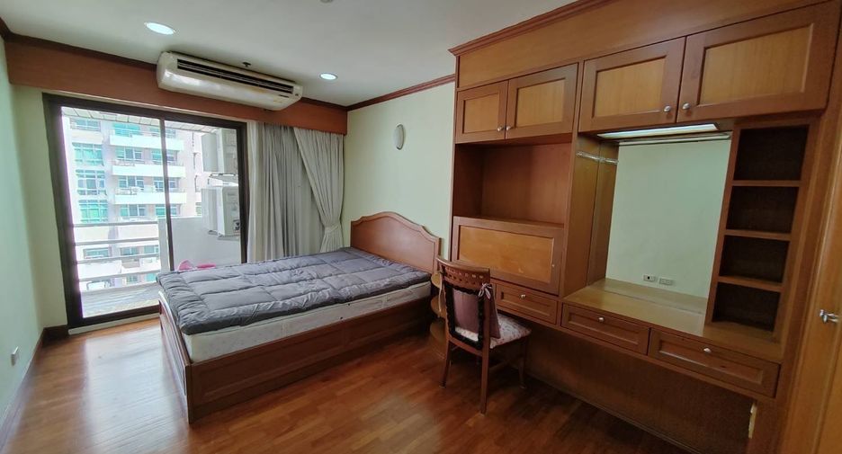 À louer 2 chambres condo à Pathum Wan, Bangkok