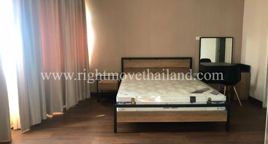 For sale 2 bedrooms condo in Sathon, Bangkok