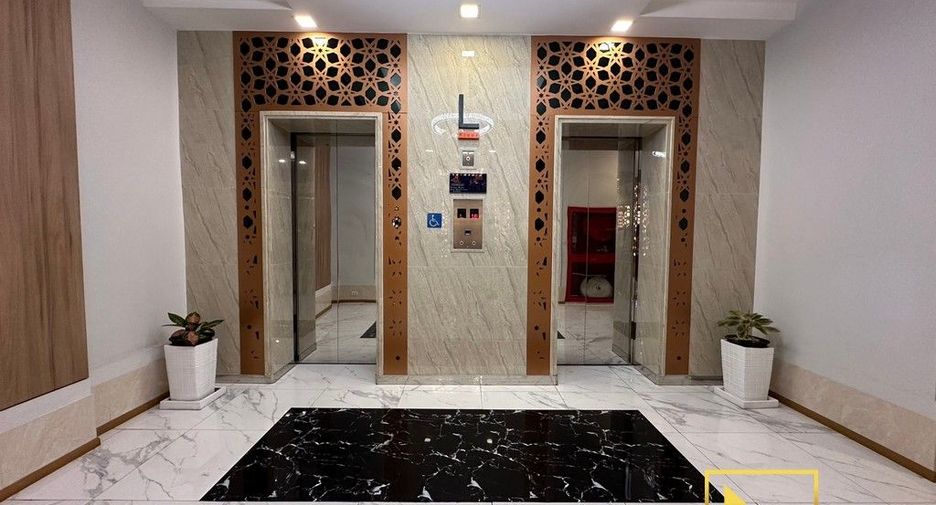 Apartamento con servicios en alquiler de 1 habitaciones en Khlong Toei, Bangkok