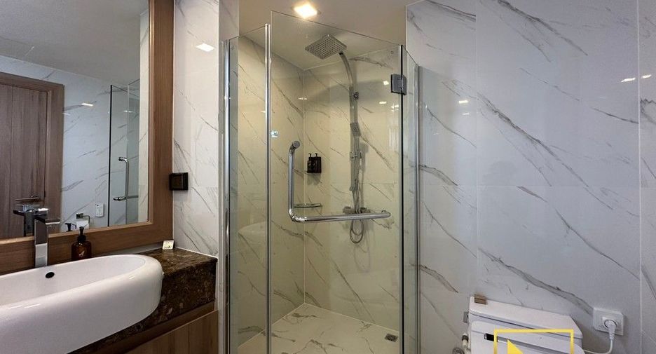 Apartamento con servicios en alquiler de 1 habitaciones en Khlong Toei, Bangkok