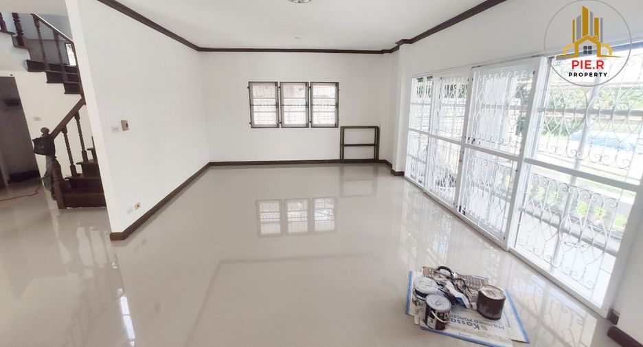 For sale 4 bedrooms house in Lat Krabang, Bangkok
